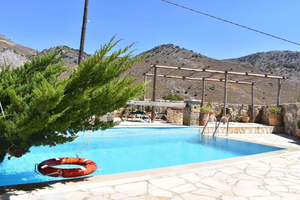 Traditional Villa With Pool In Sfakia Imbros Exterior foto