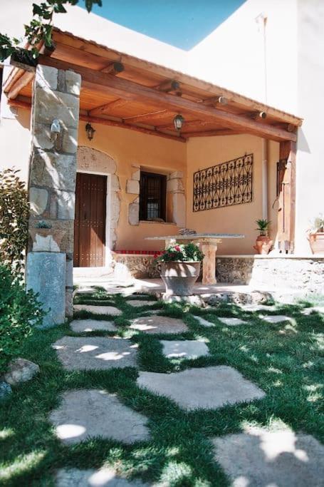 Traditional Villa With Pool In Sfakia Imbros Exterior foto